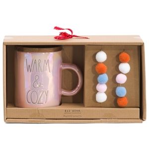 NIB Rae Dunn WARM & COZY Warm and Cozy Mug with Felt Garland Coffee Cup Box Set